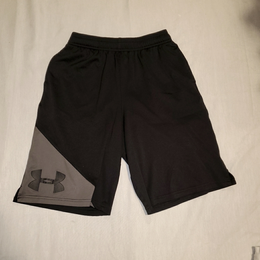 Boys Youth large under armour gym shorts.